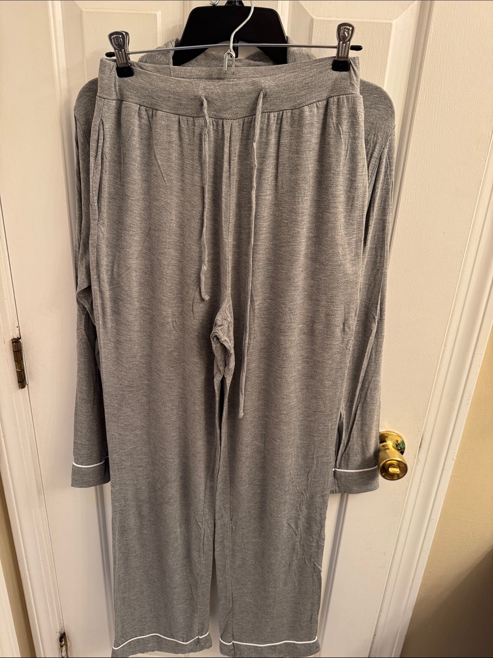 Soft Gray Women's Pajama Set with Long Sleeve Top & Drawstring Pants